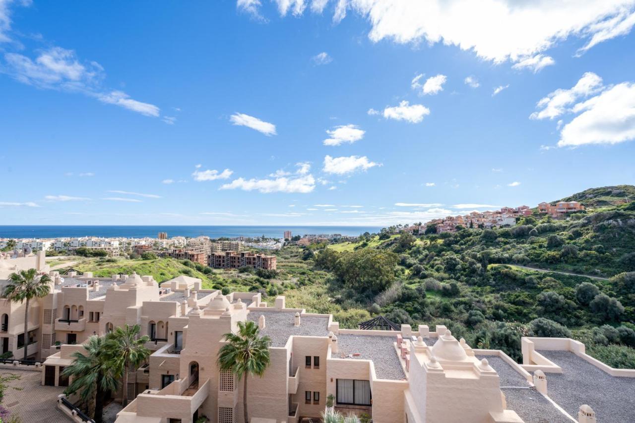 9 Penthouse With Amazing Sea Views, Close To Golf Manilva Duquesa Exteriér fotografie