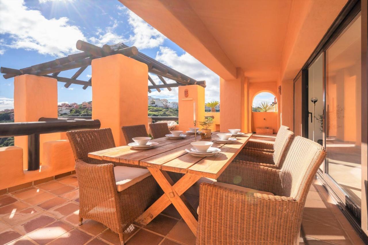 9 Penthouse With Amazing Sea Views, Close To Golf Manilva Duquesa Exteriér fotografie