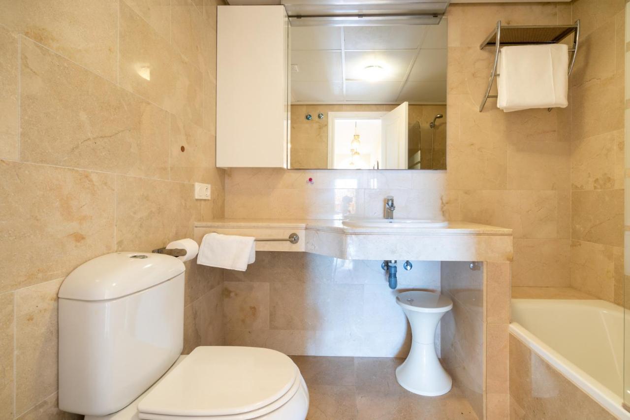9 Penthouse With Amazing Sea Views, Close To Golf Manilva Duquesa Exteriér fotografie