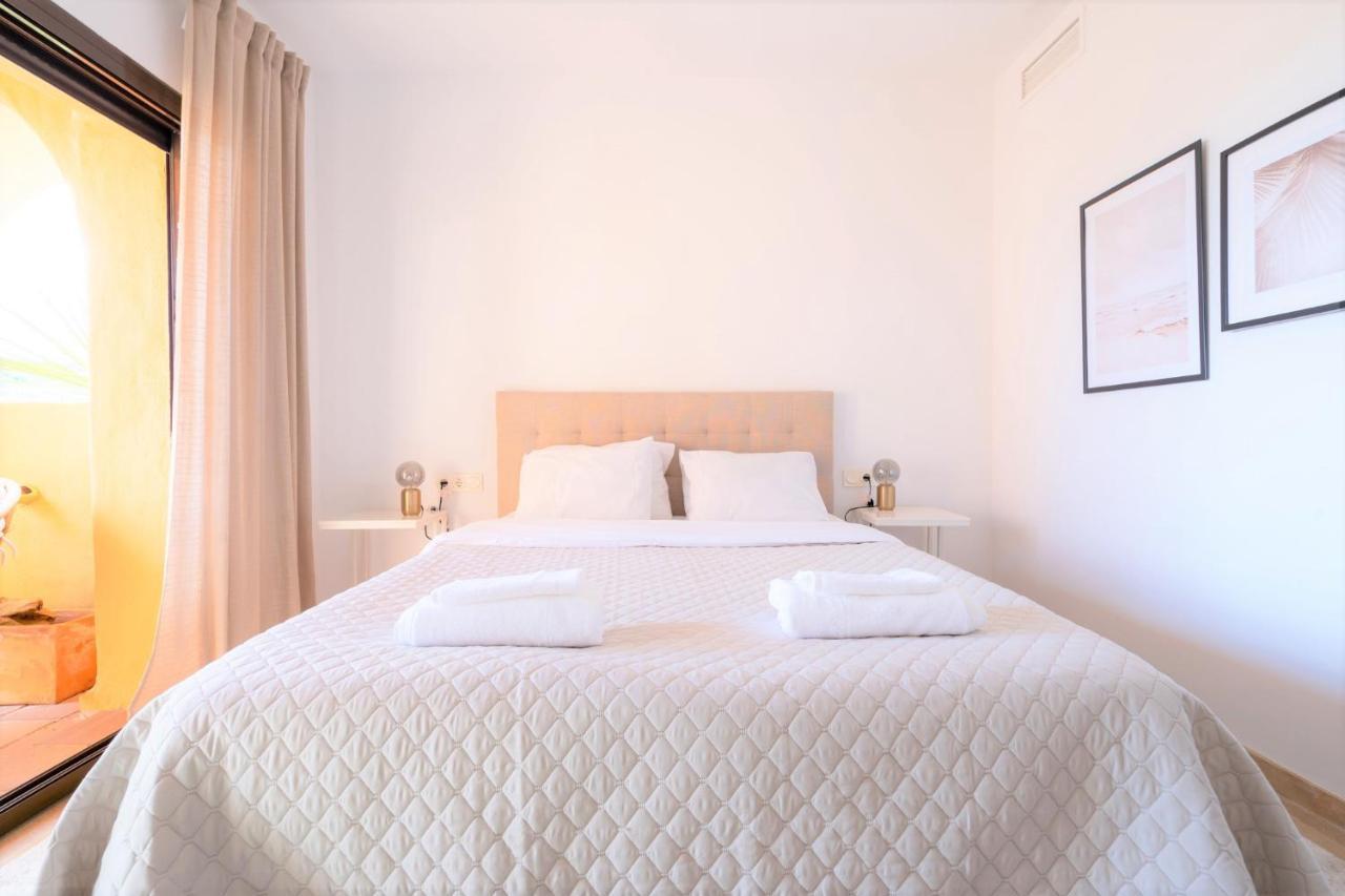9 Penthouse With Amazing Sea Views, Close To Golf Manilva Duquesa Exteriér fotografie
